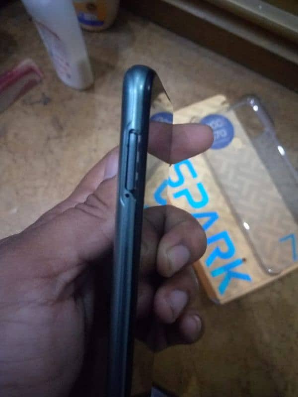 TECNO SPARK 7 03226084911 4