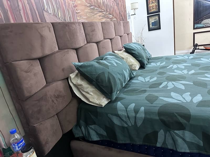 King size double bed 1