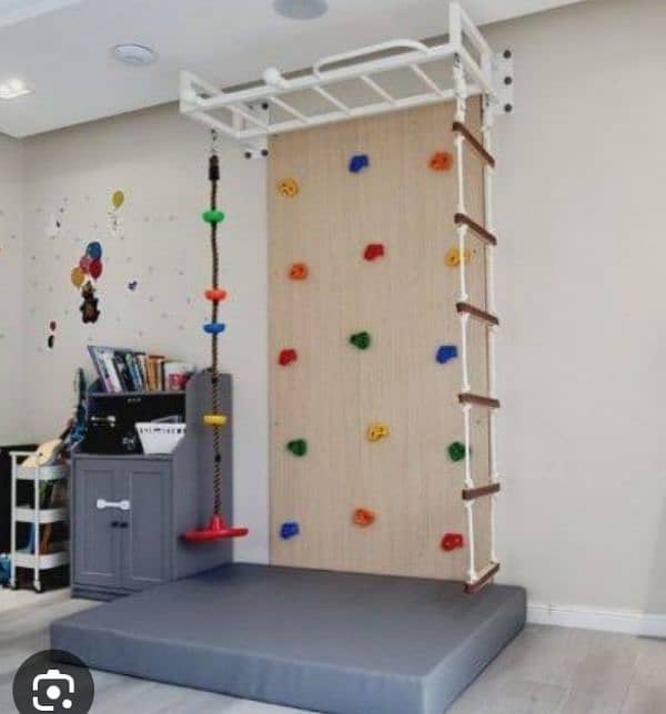 jungle gym and it's activities like climbing holds etc available 6