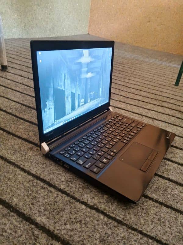 Toshiba Laptop 1