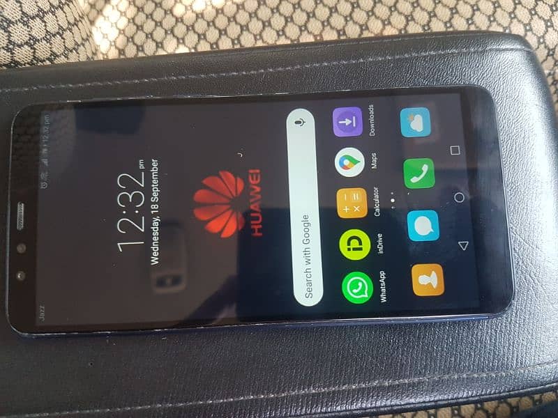 Huawei y9 2018 3