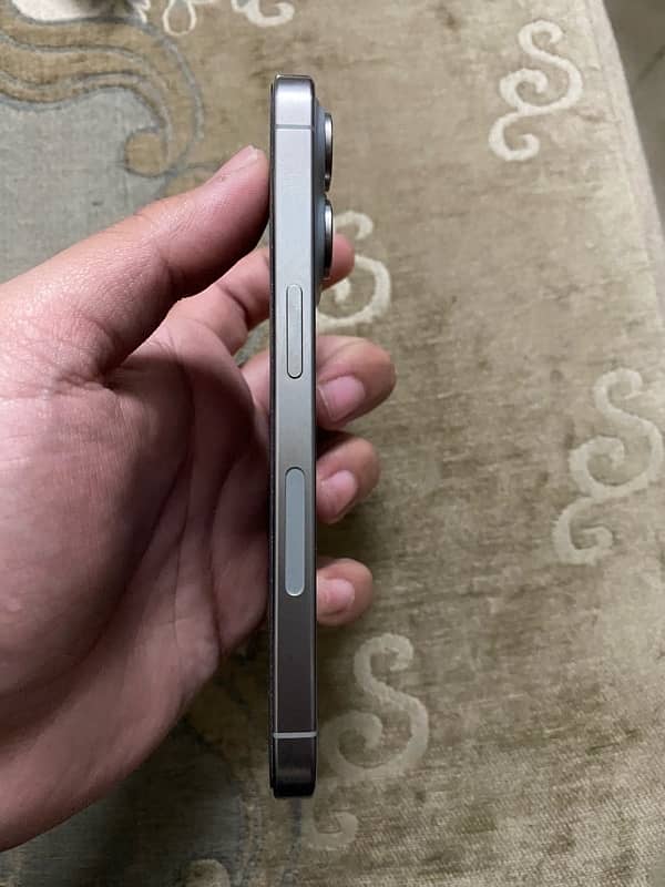 Iphone 15 pro Jv 128 gb 4