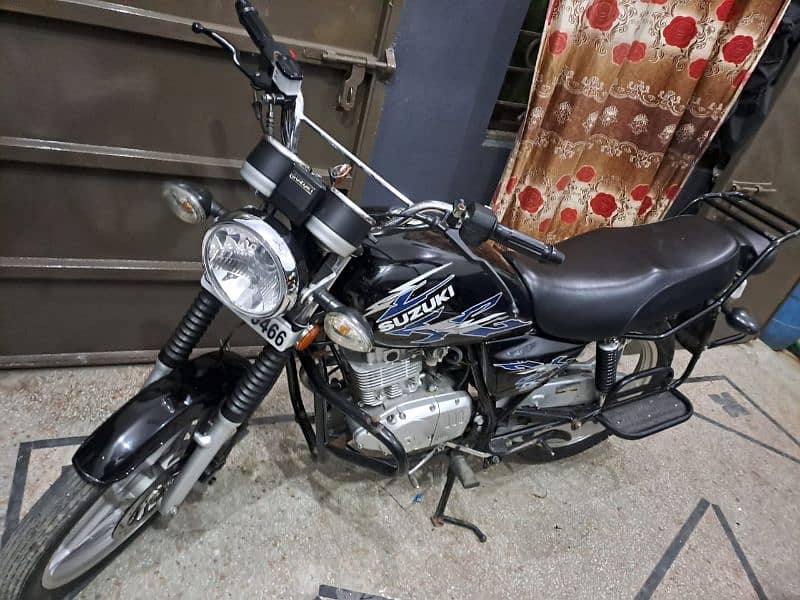 suzuki GS 150cc 2