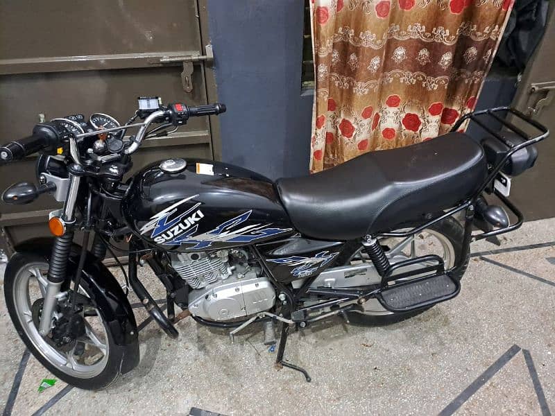 suzuki GS 150cc 4