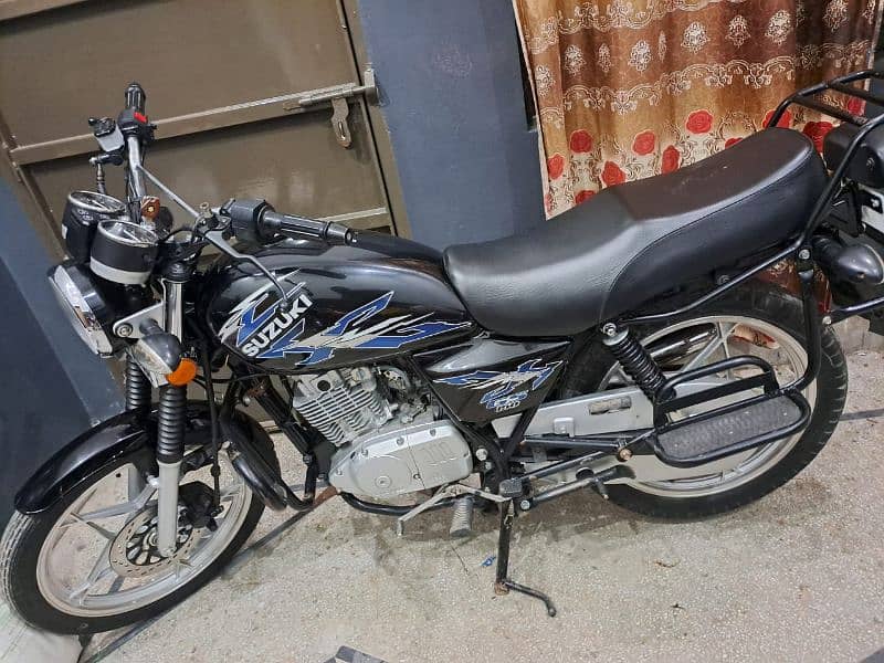 suzuki GS 150cc 5