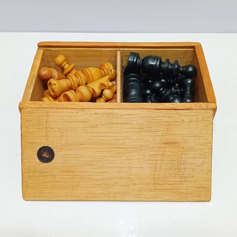 Vintage 1960s Aledrez Staunton Wood Chess Set with Box, Made in Spain 7