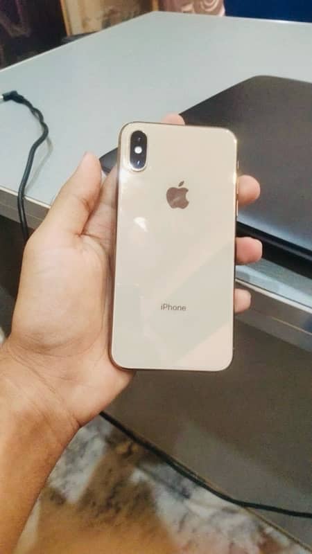 Iphone Xs 10 by 10 condition Golden Color 0