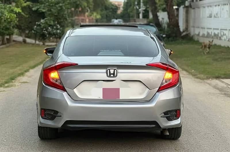 Honda Civic 2018 3