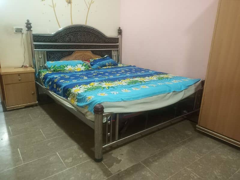 king bed with mattress 1