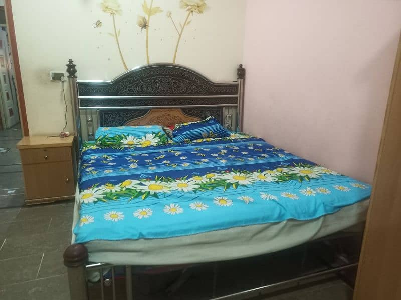 king bed with mattress 2