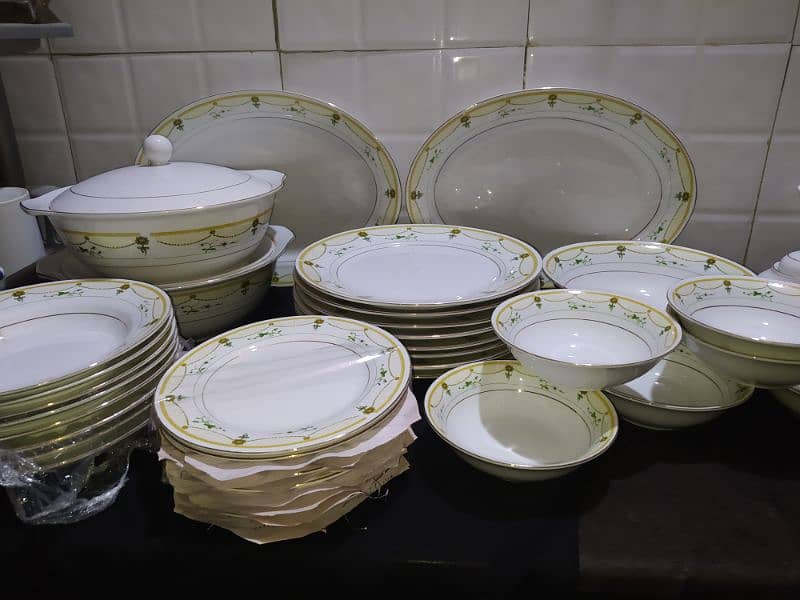 Dinner set (8 person complete) 2