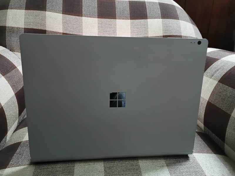 Surface Book with GeForce® GTX 965M 2GB GPU 2