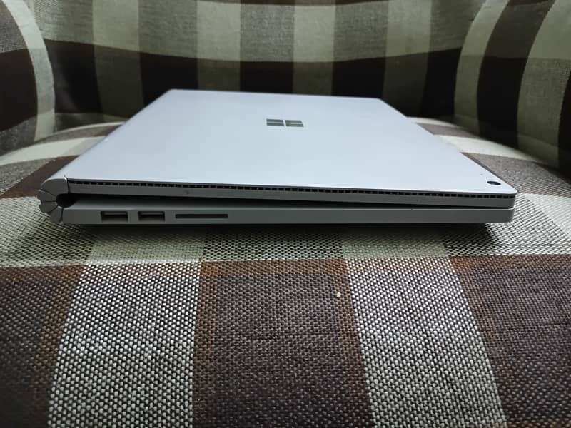 Surface Book with GeForce® GTX 965M 2GB GPU 5