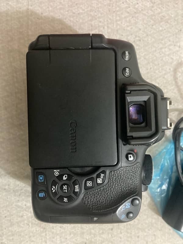 Canon 750D 4