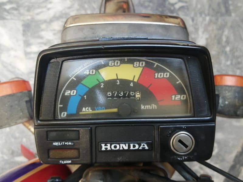 Honda CD 70, One Hand used, Engine 10/10 9