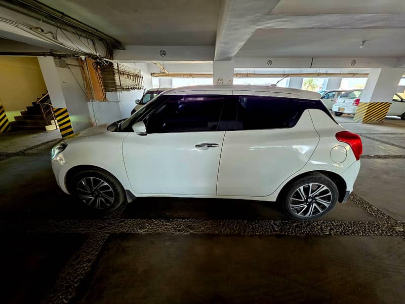 Suzuki Swift 2022 GLX CVT 3