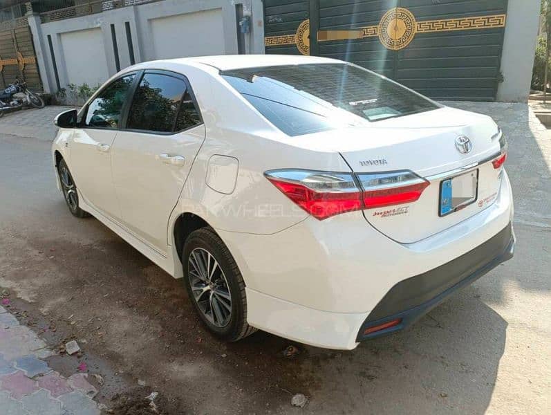 Toyota Corolla Altis X Automatic 2022 3