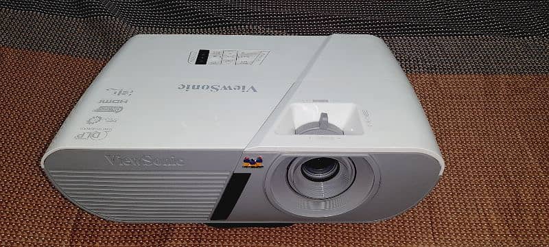 ViewSonic PJD5155L Multimedia Projector + Projector Ceiling Mount 0