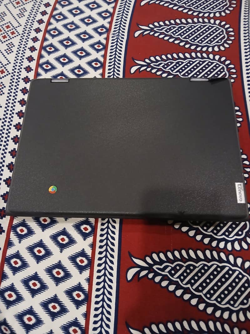 lenovo chrome book touch screen 36 gb 0