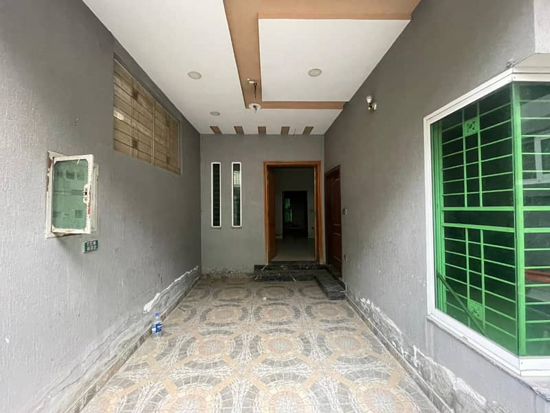 Beautiful 5 Marla 3 Bed Full House For Rent Gulshan Ali Colony near Main Airport Road ( With Gas ) 1