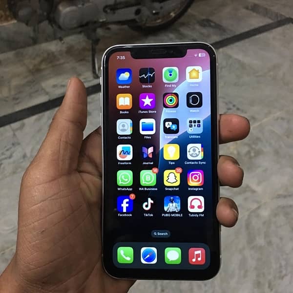 iPhone XR all ohk no any fault non pta 64 gb Face ID ohk True Tone ohk 0