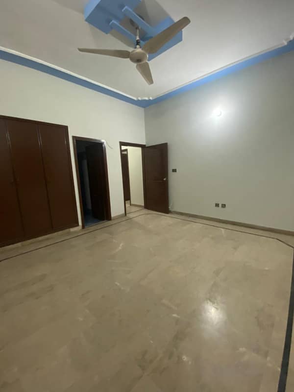 3 bed dd Portion for Rent with roof Gulistan e Jauhar 2