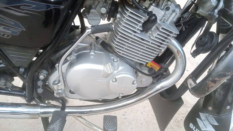 suzuki  150 bik spcial addition very good nd ginone condition 4