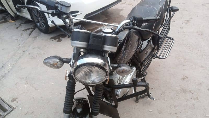 suzuki  150 bik spcial addition very good nd ginone condition 5