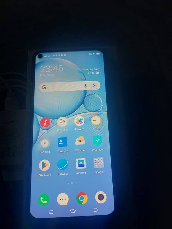 vivo y30 4gb 128gb offical pta Emerald black 1