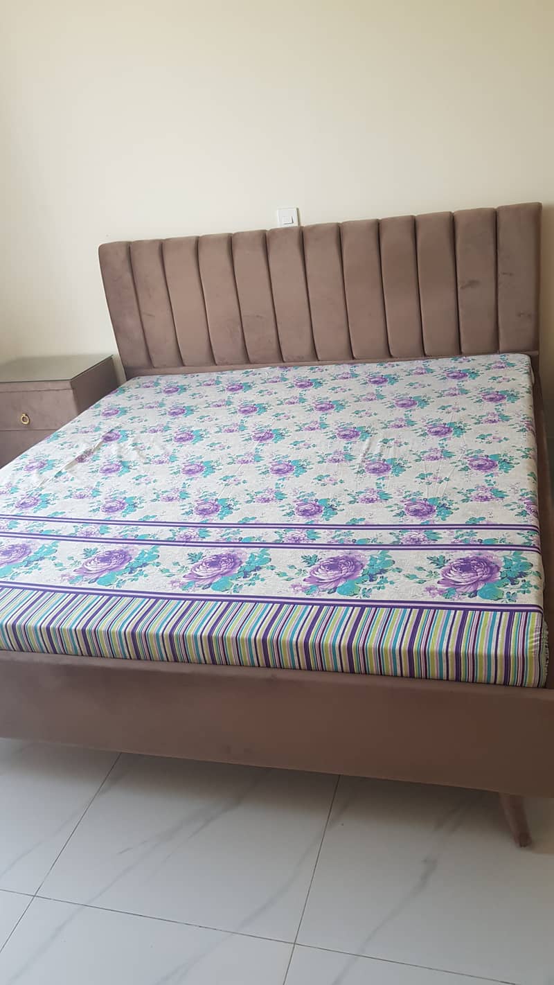 King size bed with mattress 1