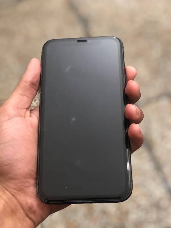 IPHONE 11 in very reasonable price 1