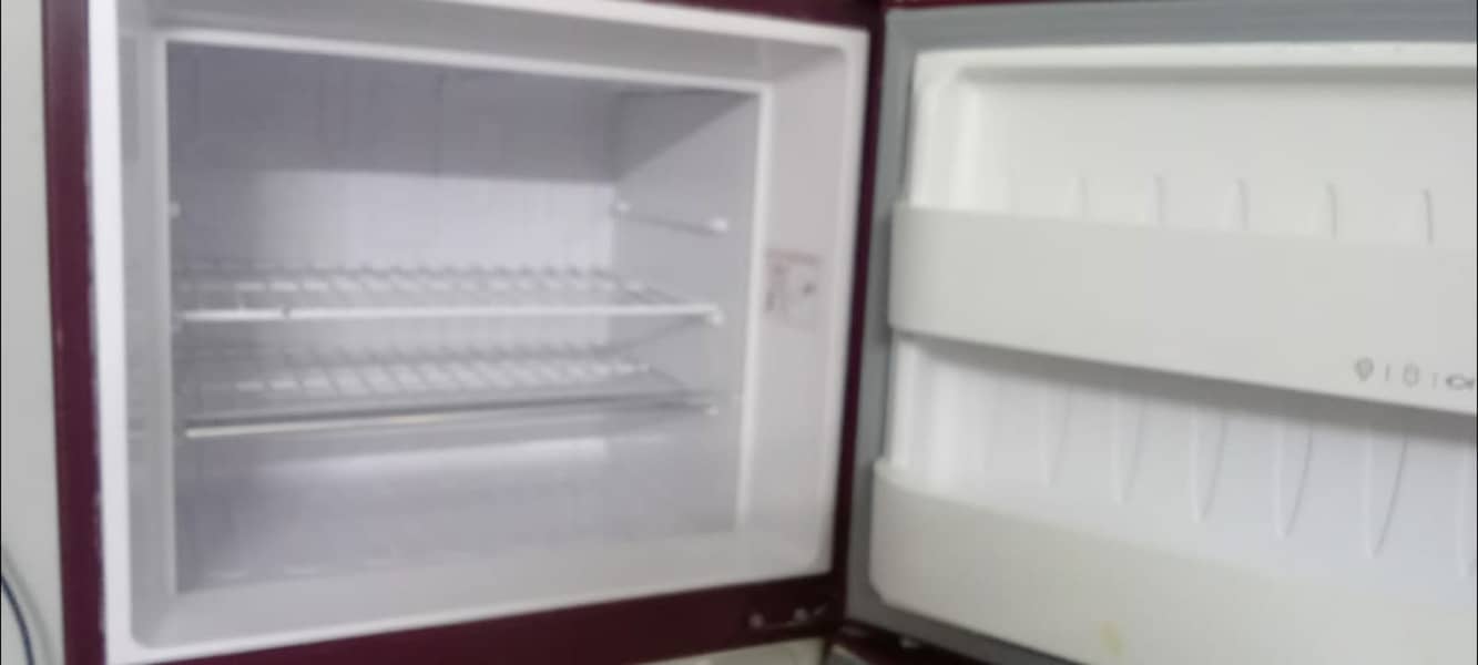 Orient refrigerator/ fridge for sale 4