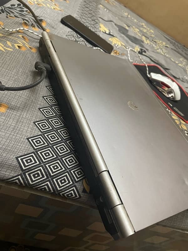 HP ELITE BOOK 8670p 3