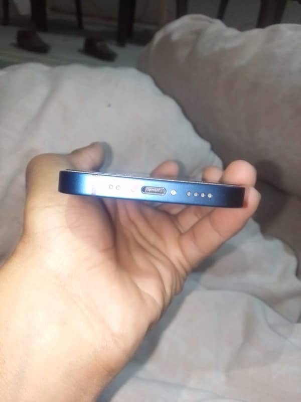 IPHONE 12 MINI USED BUT IN GOOD CONDITION 1