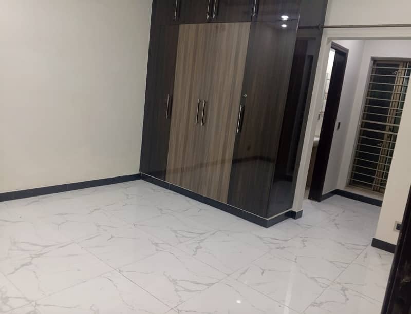 Beautiful 10 Marla 2 Bed Ground Floor For Rent in Dha phase 8 ( 0335-5779339 ) 3