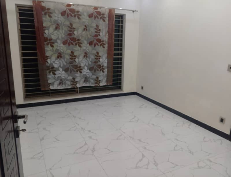 Beautiful 10 Marla 2 Bed Ground Floor For Rent in Dha phase 8 ( 0335-5779339 ) 7