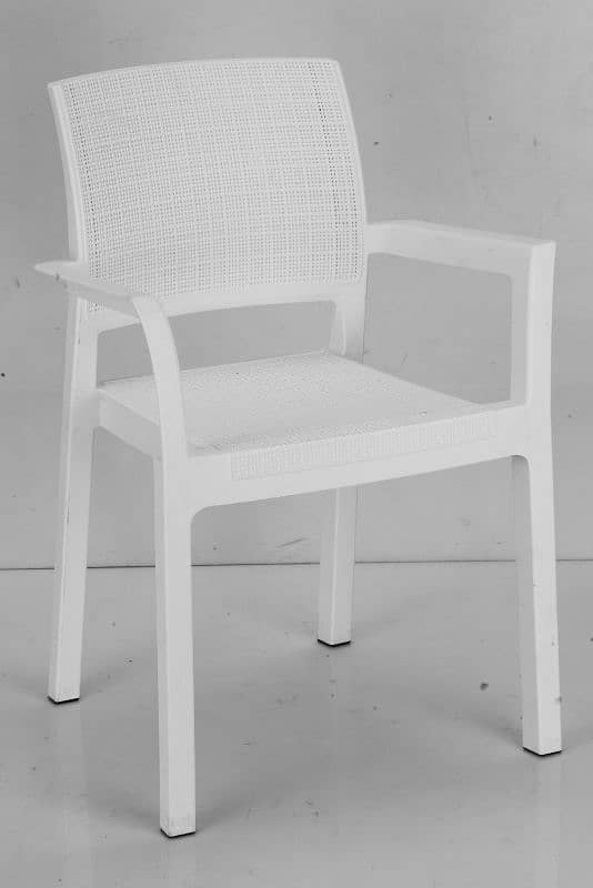 new model pure plastic chairs 1