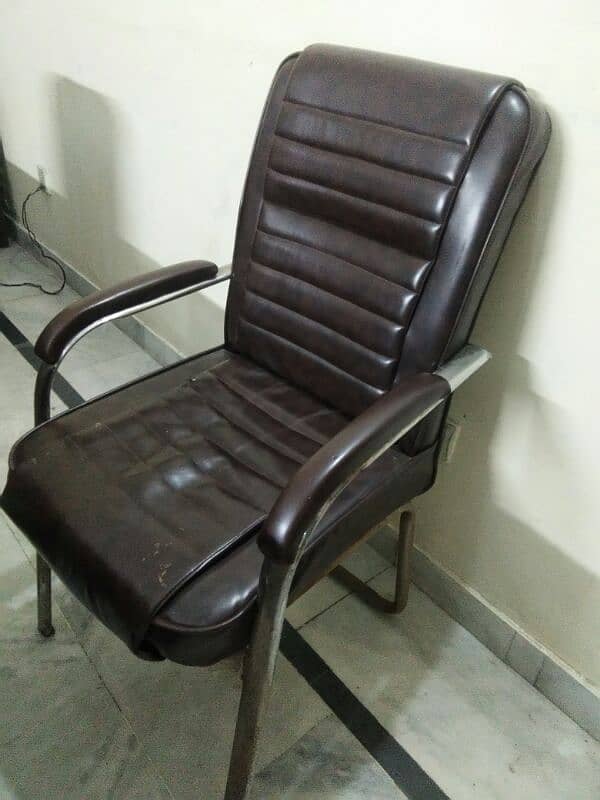 Boss chair 2