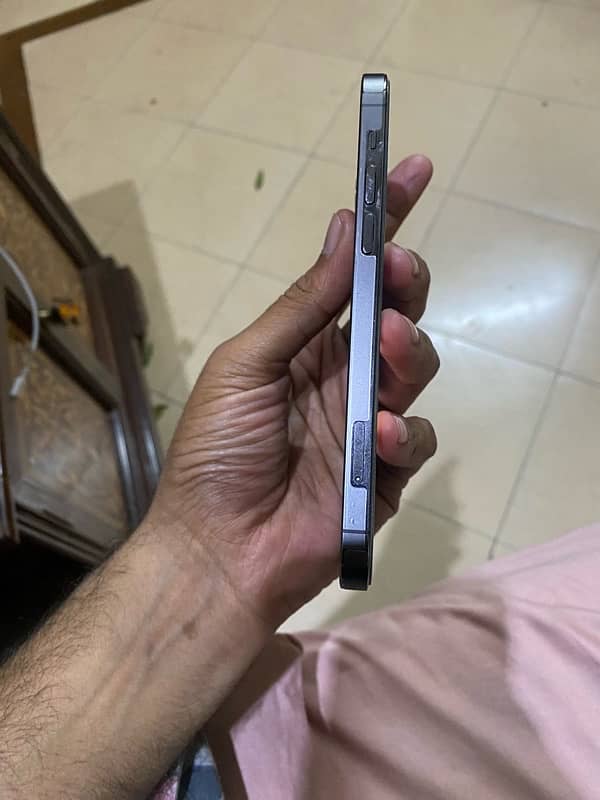 Iphone 12 pro 512 gb PTA Approved 3