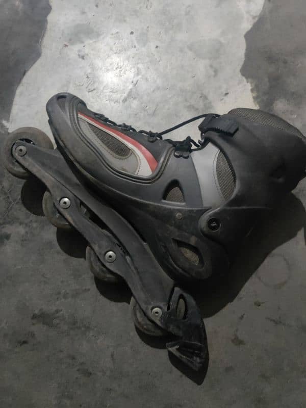 I am salling my skating shoes new condition 0