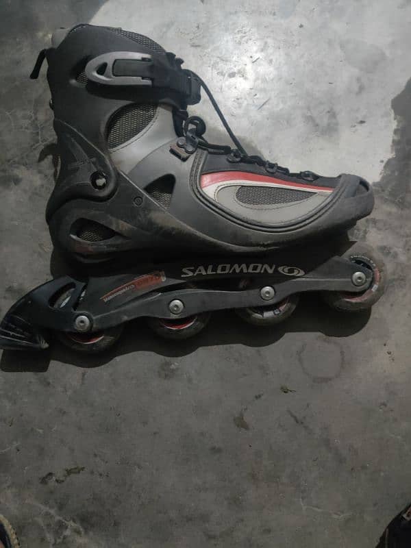 I am salling my skating shoes new condition 2