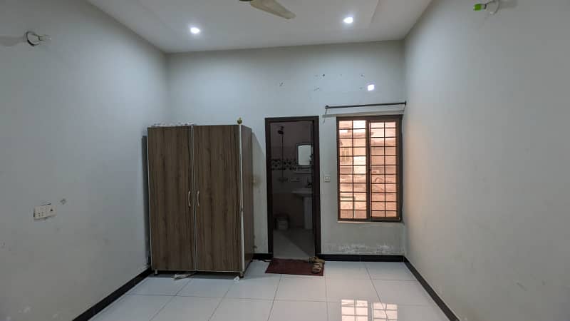 4 Marla double story house for rent bhadar pur near beacon hose school multan 6