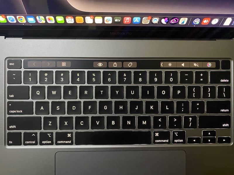 MACBOOK PRO 16” 2019 | 98% New Not used 6