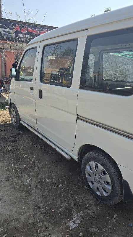 Daihatsu Hijet 2013 3