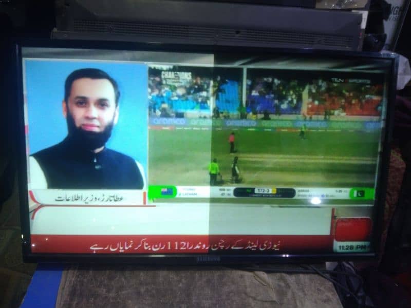 SAMSUNG 32 INCH LED TV IN RUNNING CONDITION 0