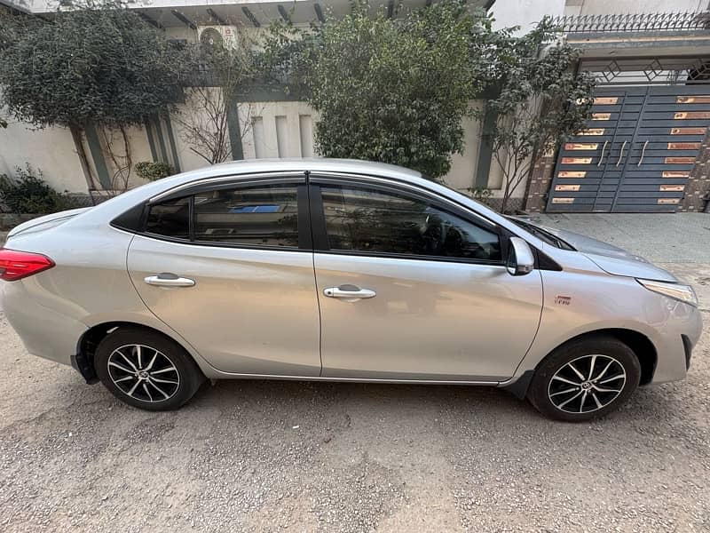 Toyota Yaris ATIV 1.3 CVT 3