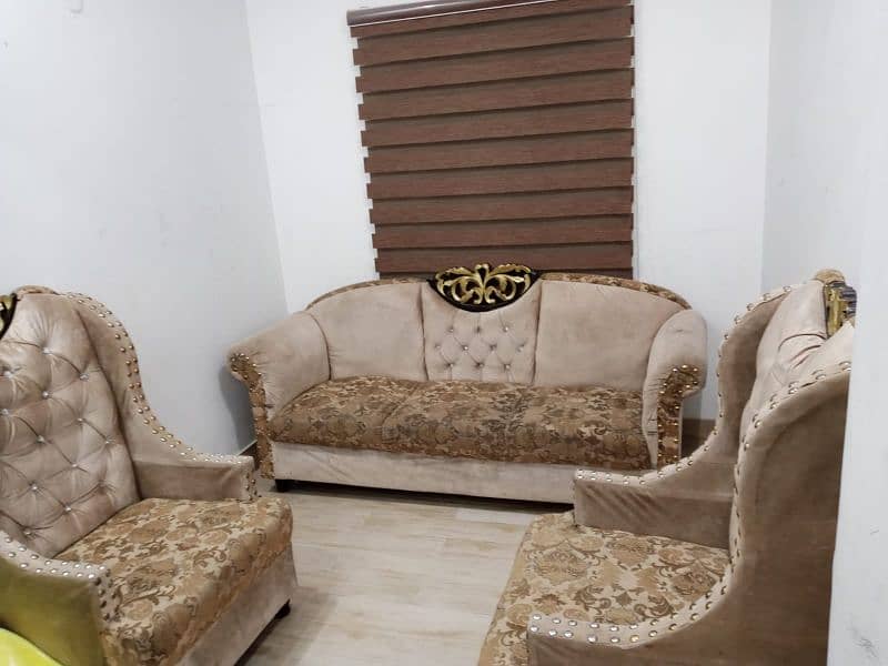 SOFA SET FOR SALE IN LAHORE 1