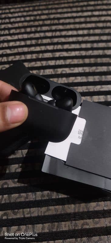 Airpods Pro 2nd gen California black 1