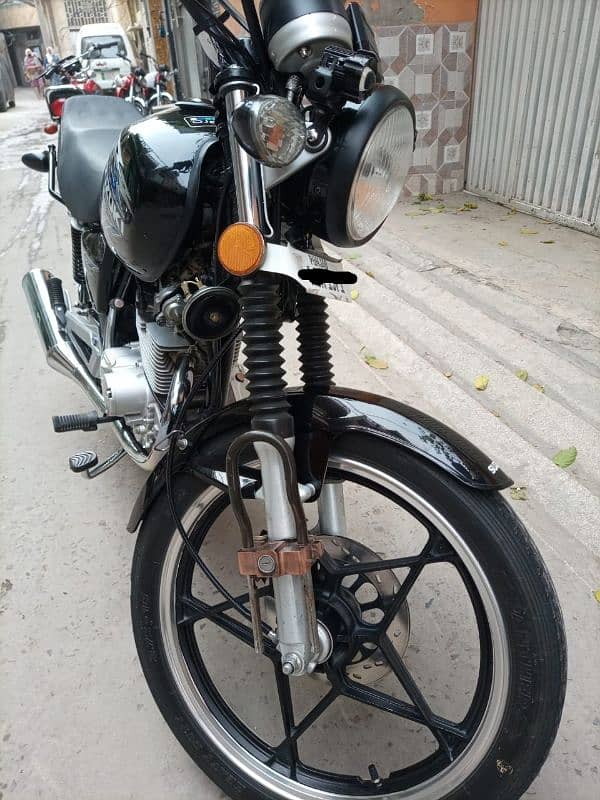 Suzuki Gs 150 SE 7