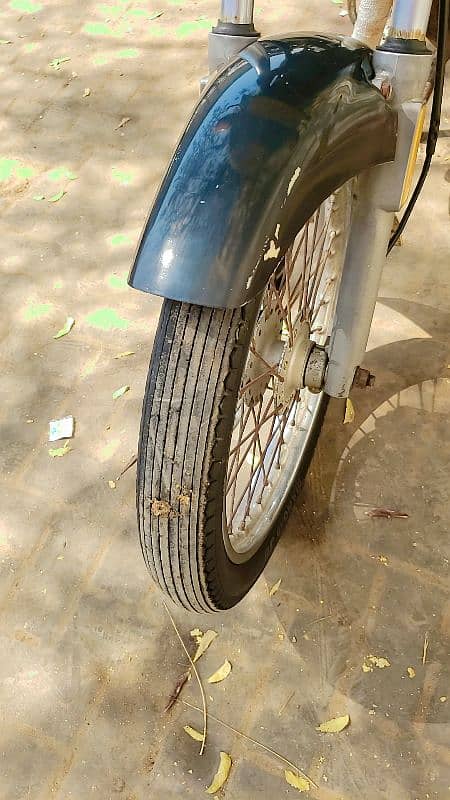 Honda Deluxe CG125 Lahore Number for Sale 9